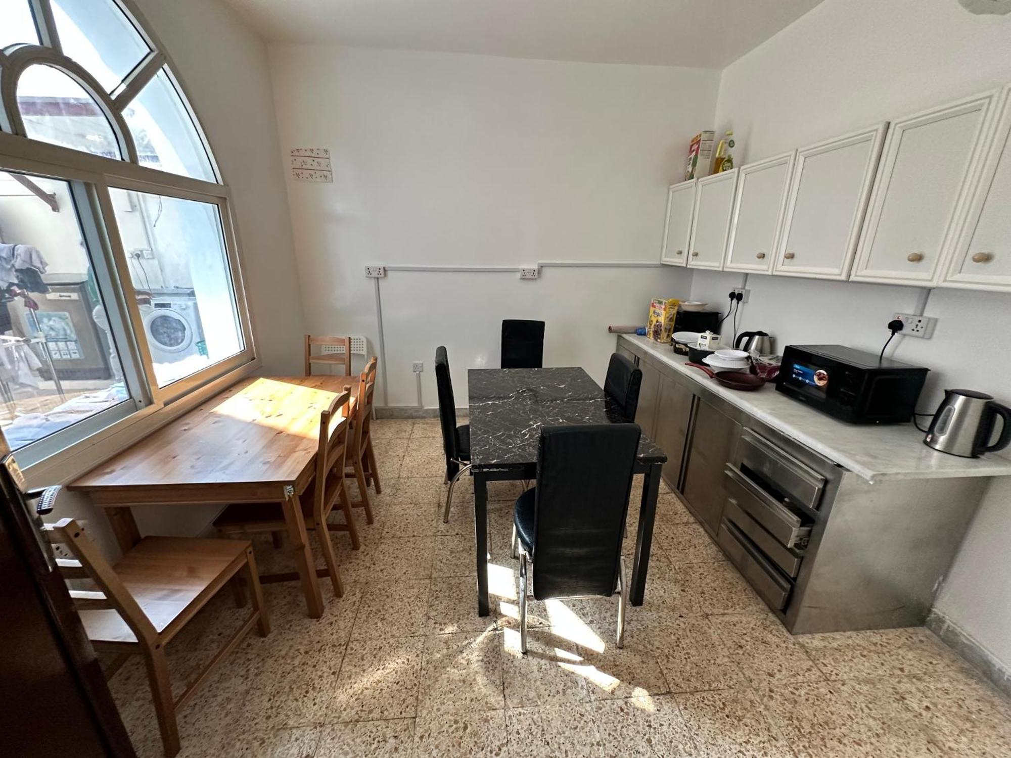 International Abu-Dhabi Hostel Villa 阿布扎比 外观 照片