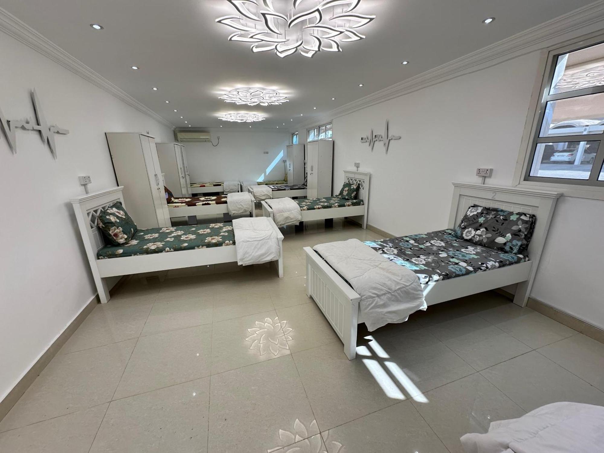 International Abu-Dhabi Hostel Villa 阿布扎比 外观 照片