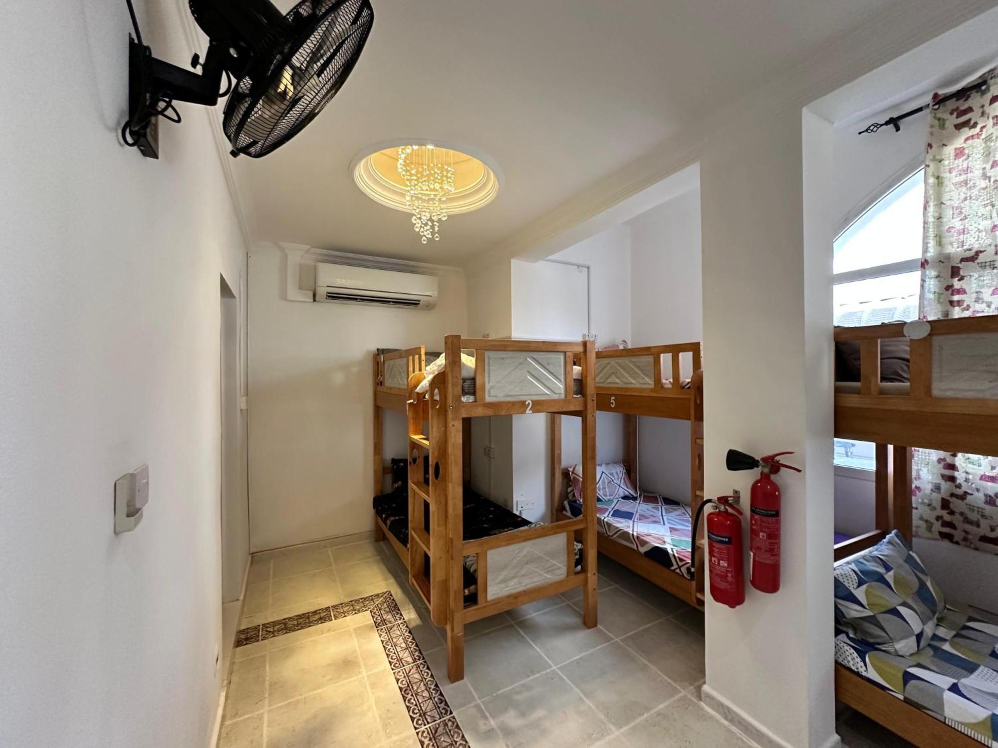 International Abu-Dhabi Hostel Villa 阿布扎比 外观 照片