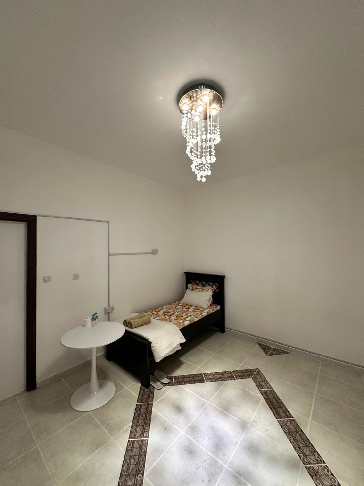 International Abu-Dhabi Hostel Villa 阿布扎比 外观 照片