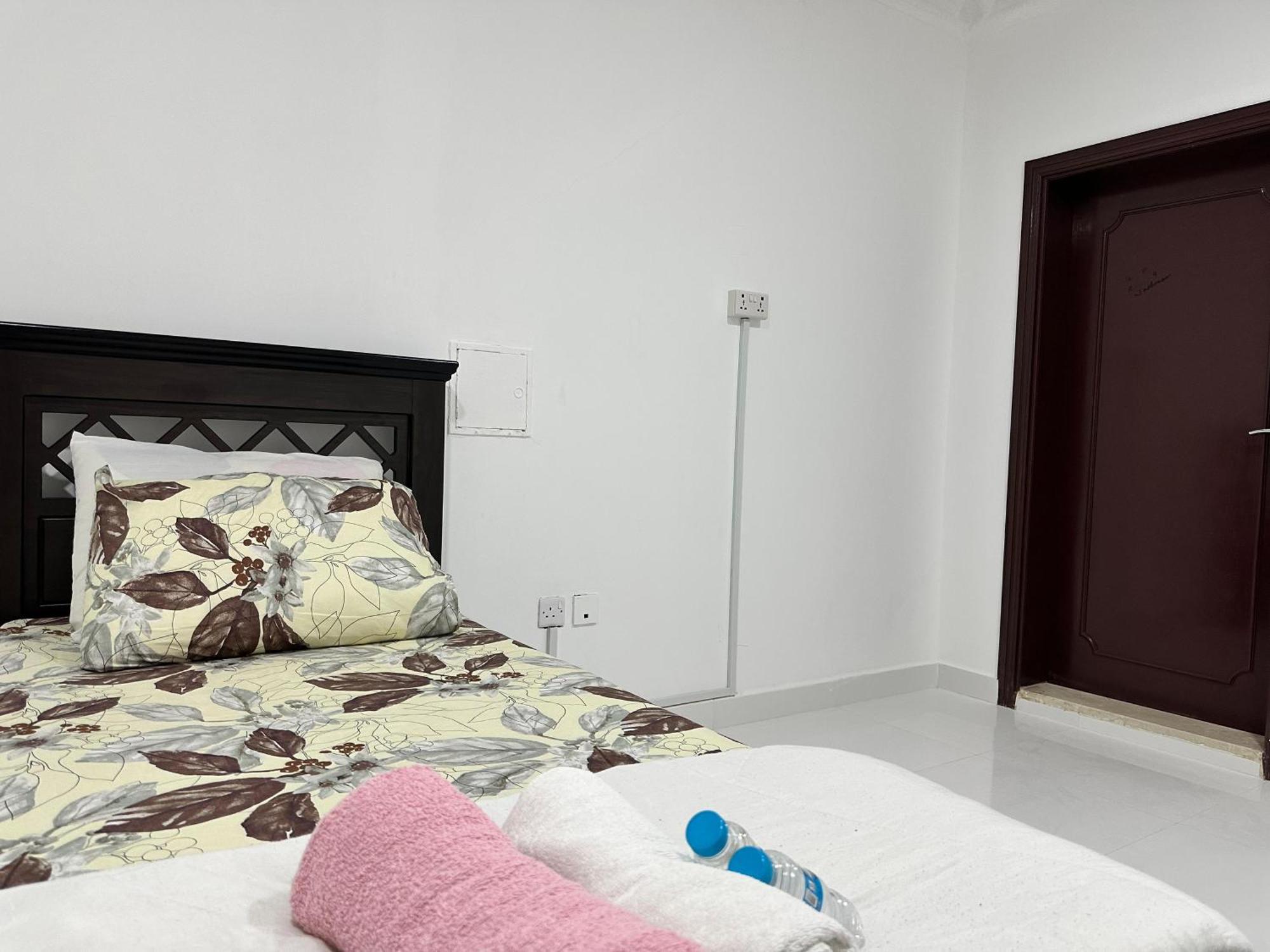 International Abu-Dhabi Hostel Villa 阿布扎比 外观 照片